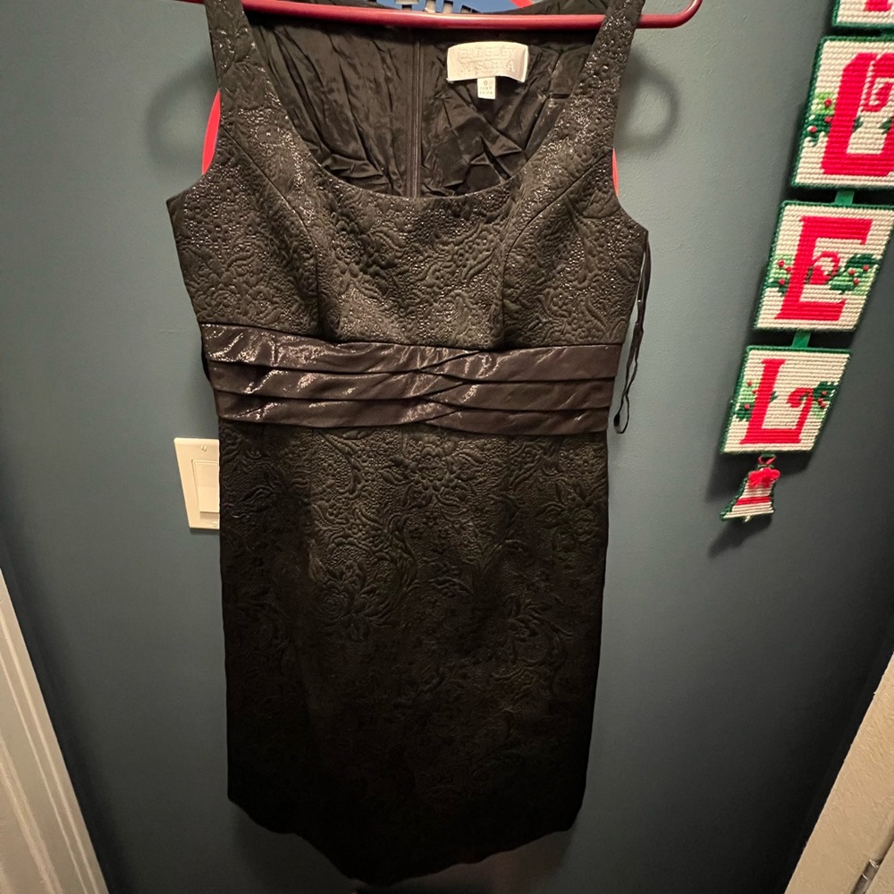 Badgley Mischka Textured Black Midi Dress